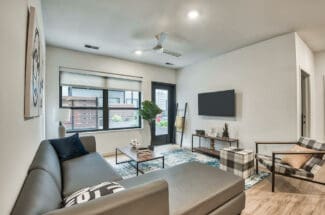 212-East_212_E_Green_St_Champaign_IL_RPI_II-947930-5 212-East_212_E_Green_St_Champaign_IL_RPI_II-947930-5